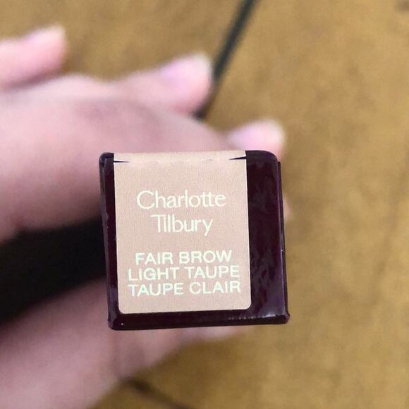 Charlotte Tilbury Legendary Brows in Fair Brown / Light Taupe - Picture 5 of 5